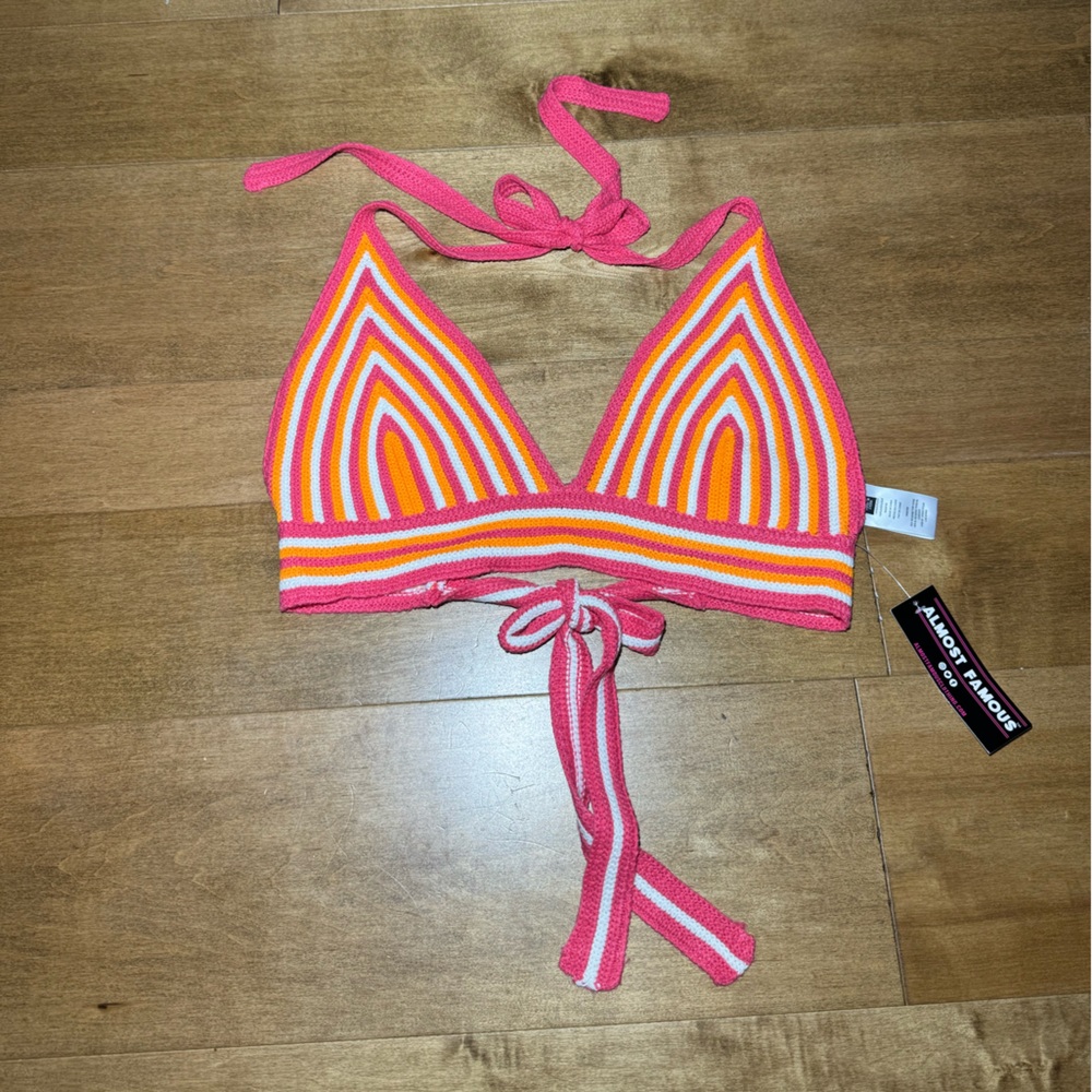 (NWT) Women’s Almost Famous Multicolored Halter Knit Crochet Top‎ Size Large